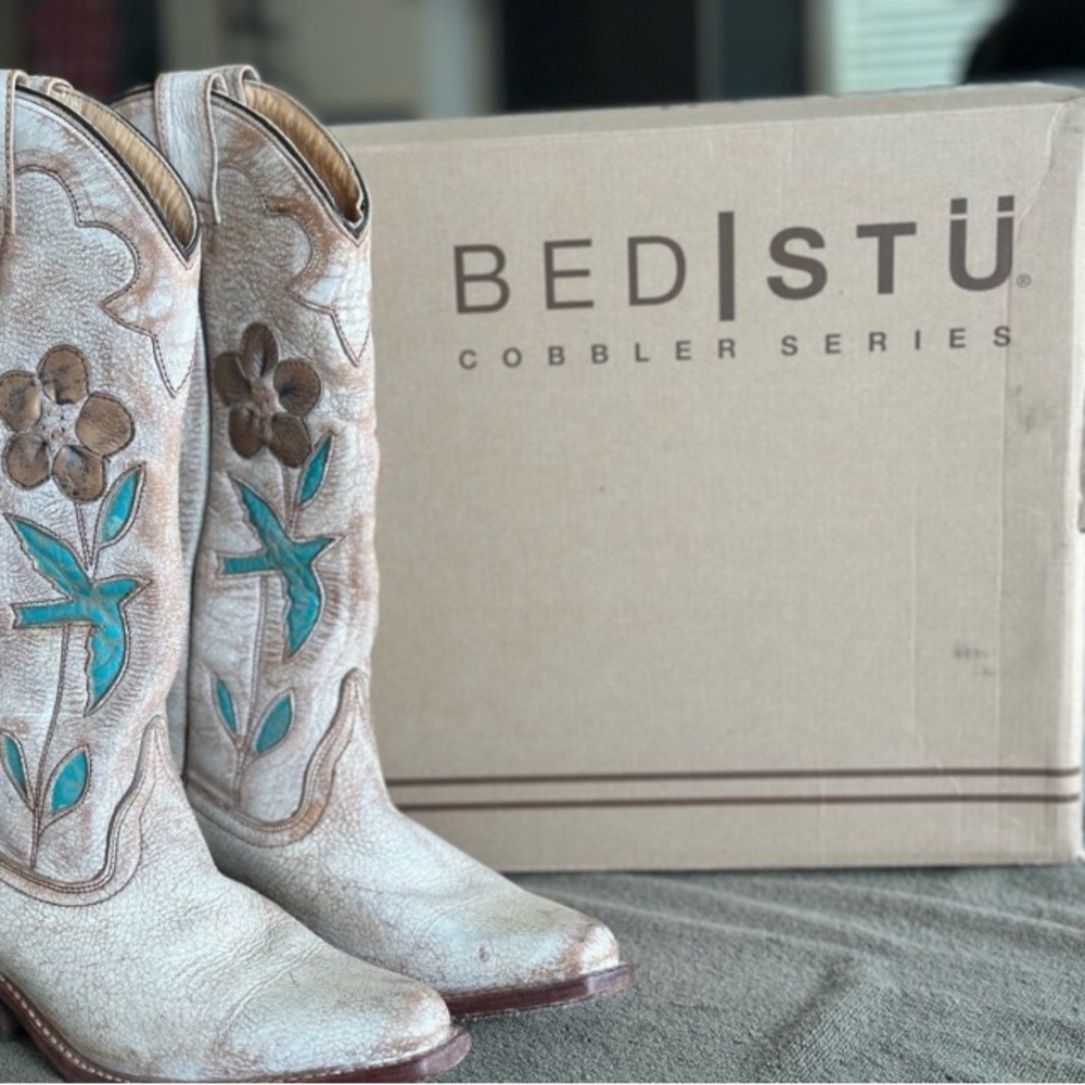 Boots BED STU Rare VALENCIA NECTAR LUX Floral Bird White Green Purple Size 8.5 - Picture 2 of 6
